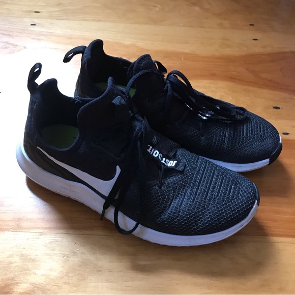 Women’s black Nike FREE TR 7 sneakers. Women’s 7, Men’s 5. Good condition. - Picture 8 of 8